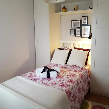 Atico, Oviedo Centro אוביידו
